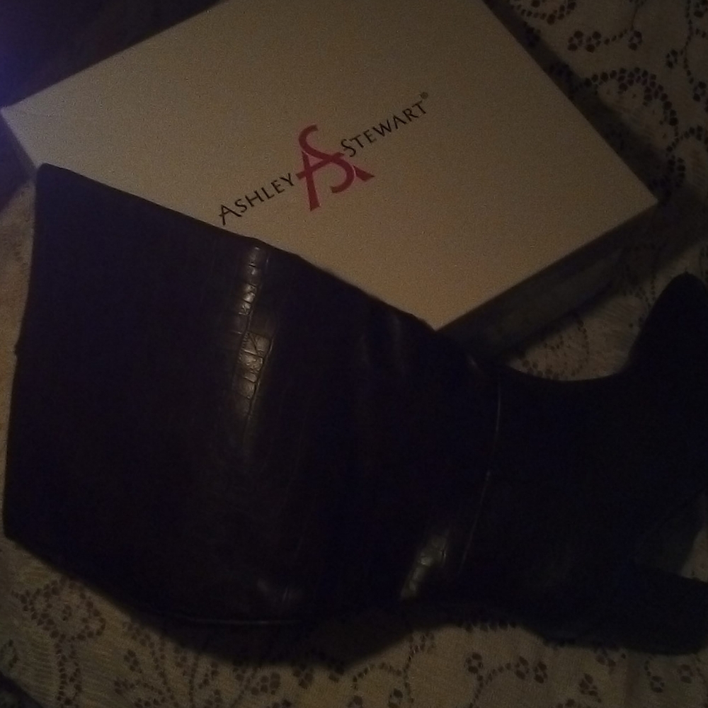 Women's dress boots